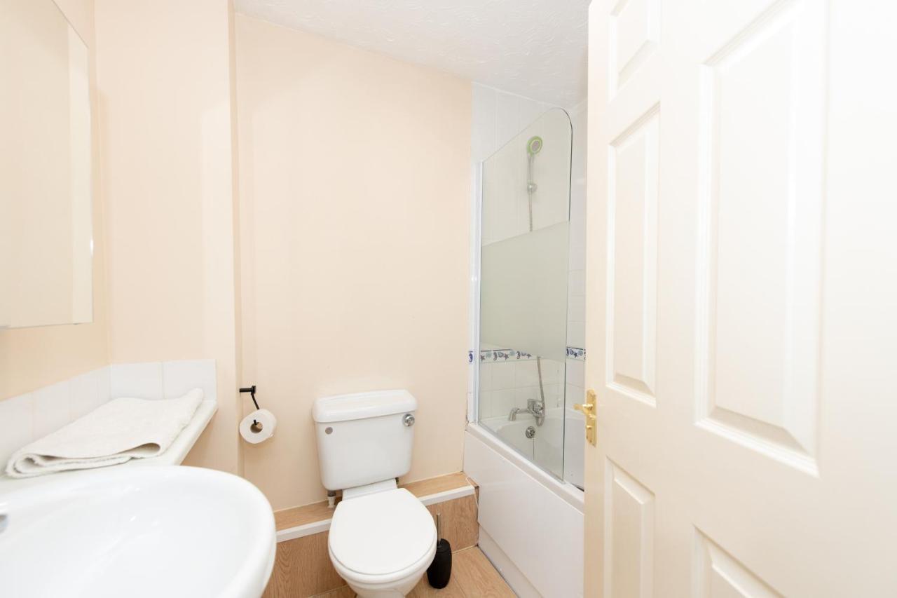 Escape The Matrix - 2 Bed Flat In City Centre With Free Parking Southampton Exterior foto